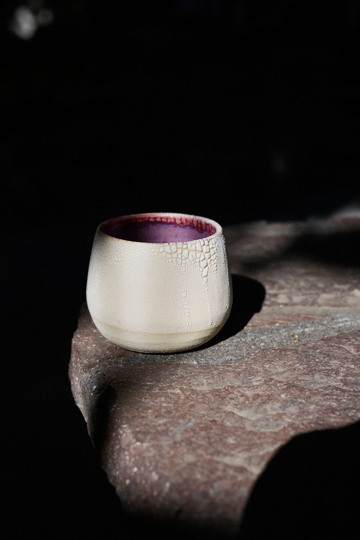 Vaso Maqui Interior, cerámica hecha a mano por Kai