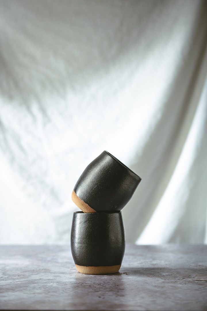 Vaso Basalto, cerámica hecha a mano por Kai